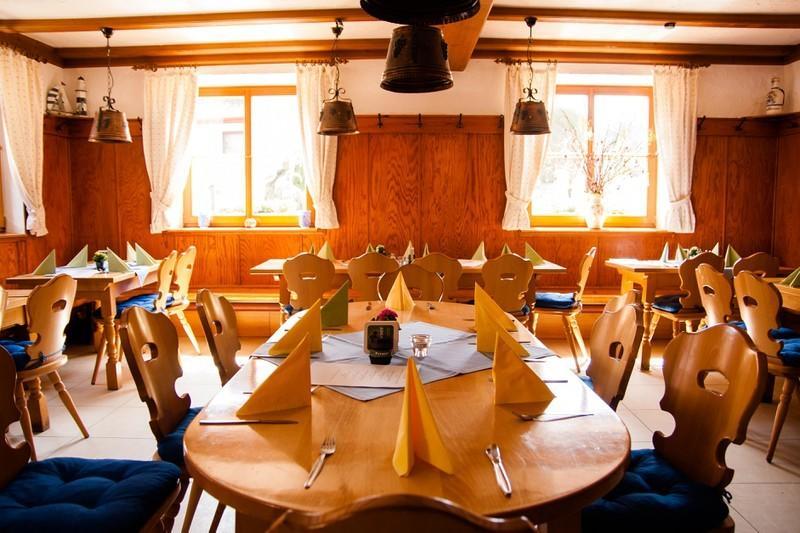 Zur Frischen Quelle Hotel Оберасбах Екстериор снимка