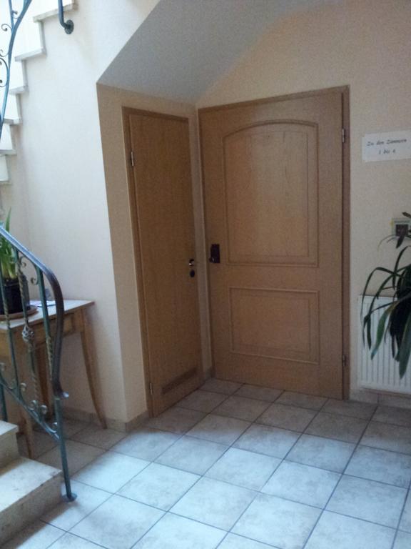 Zur Frischen Quelle Hotel Оберасбах Стая снимка