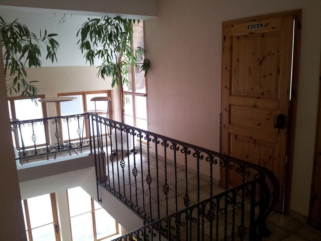 Zur Frischen Quelle Hotel Оберасбах Екстериор снимка